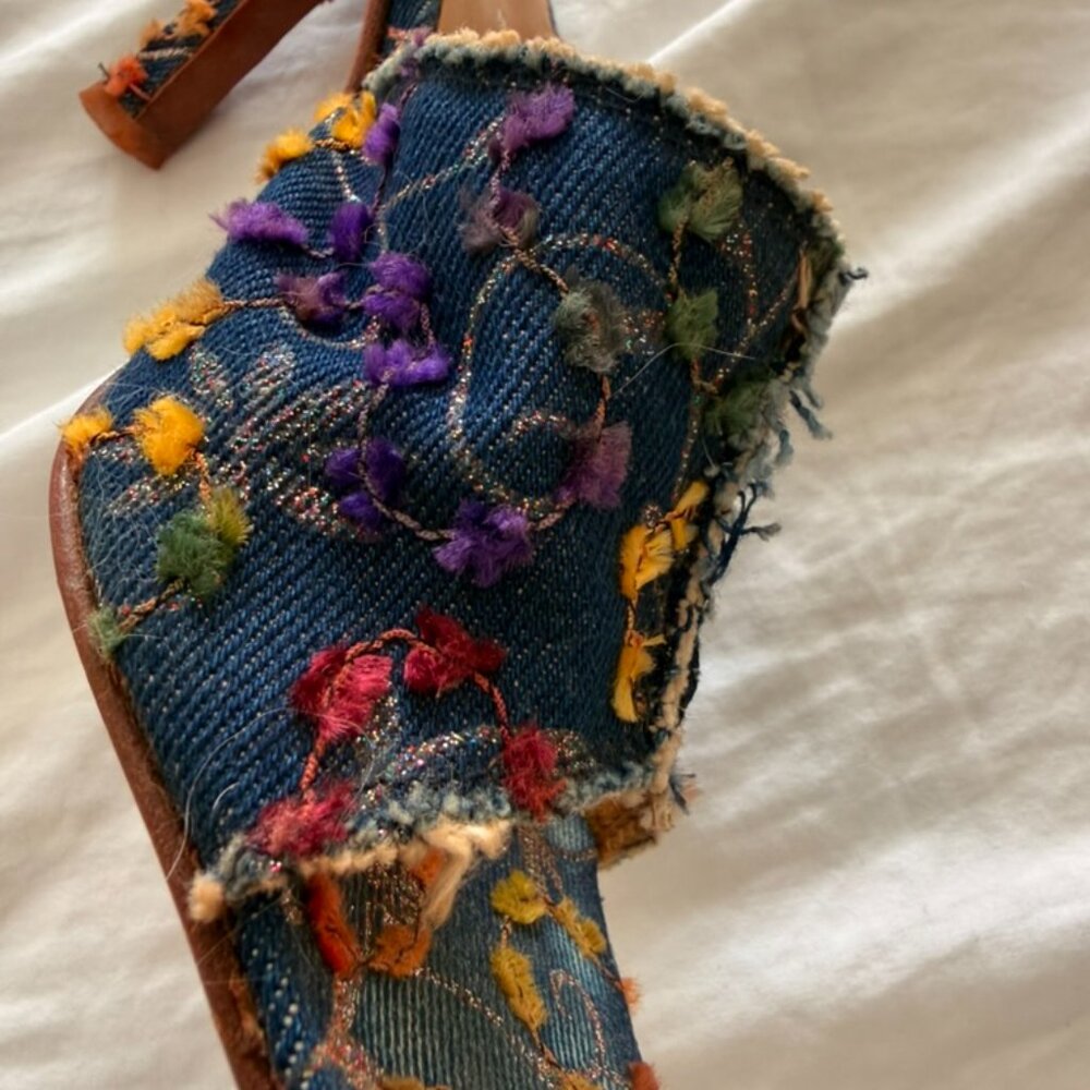 Sparkly denim kitten heel shoes embroidered